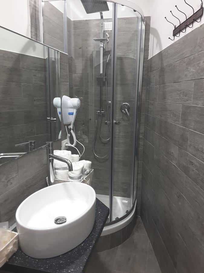 B&B Abatjour - Ambiente Sanificato - Test Antilegionella Assolto Foggia Extérieur photo