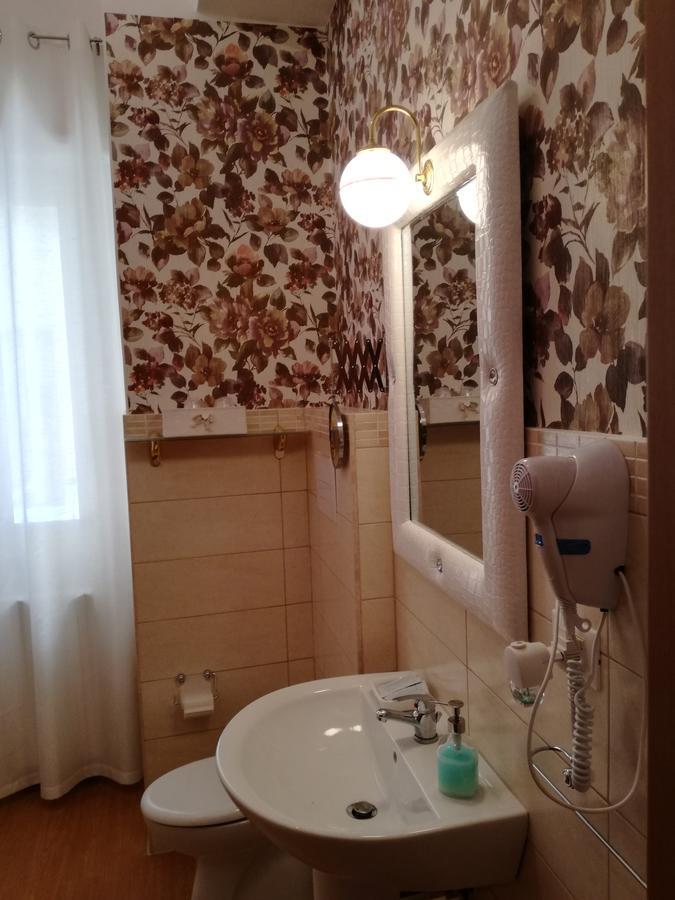 B&B Abatjour - Ambiente Sanificato - Test Antilegionella Assolto Foggia Extérieur photo