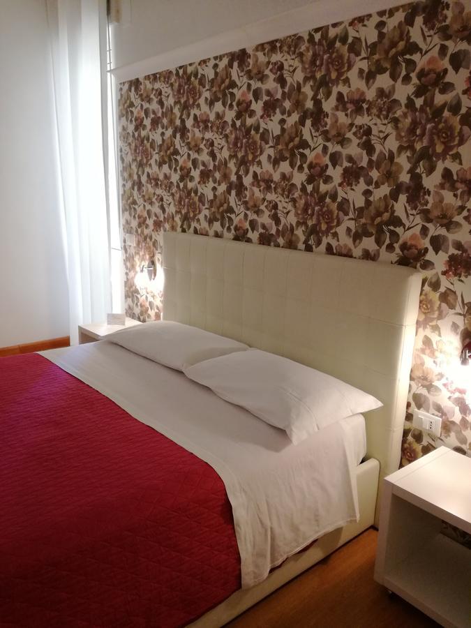 B&B Abatjour - Ambiente Sanificato - Test Antilegionella Assolto Foggia Extérieur photo