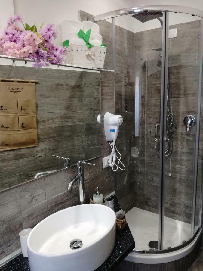 B&B Abatjour - Ambiente Sanificato - Test Antilegionella Assolto Foggia Extérieur photo