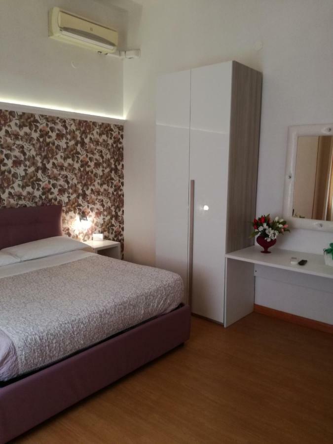 B&B Abatjour - Ambiente Sanificato - Test Antilegionella Assolto Foggia Extérieur photo
