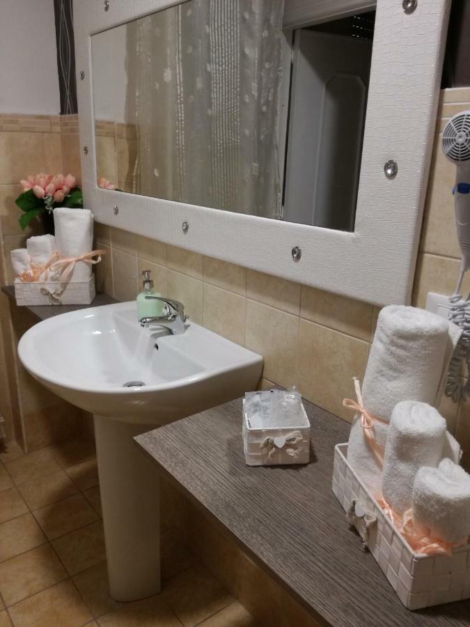 B&B Abatjour - Ambiente Sanificato - Test Antilegionella Assolto Foggia Extérieur photo