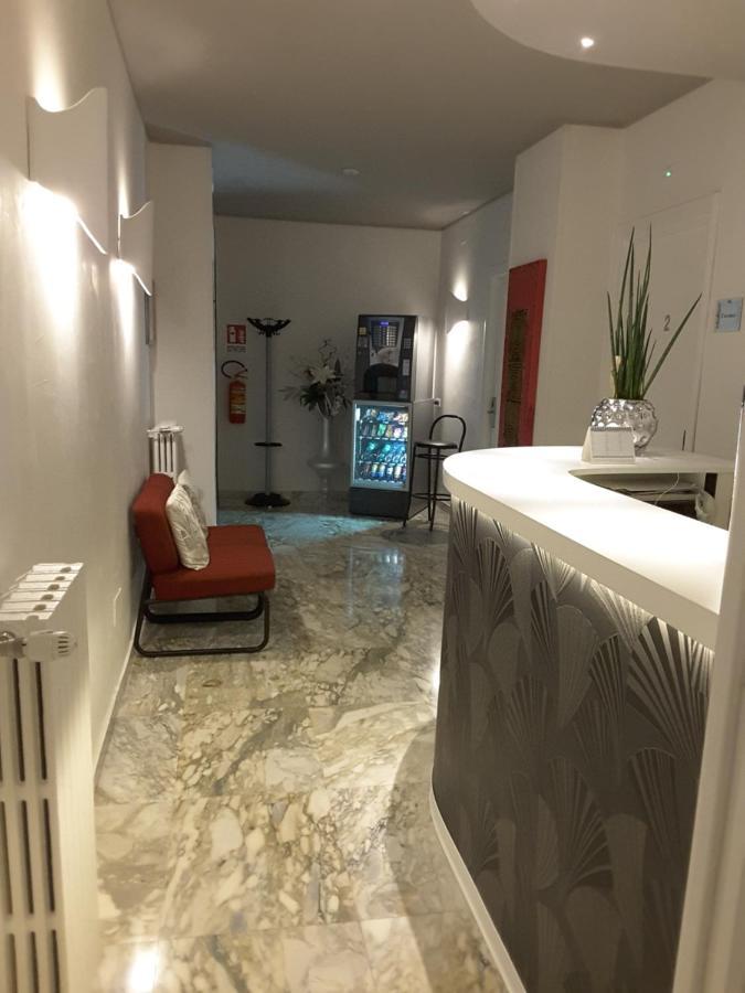 B&B Abatjour - Ambiente Sanificato - Test Antilegionella Assolto Foggia Extérieur photo